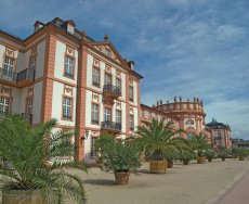 Biebricher Schloss (© clearlens - shutterstock.com)